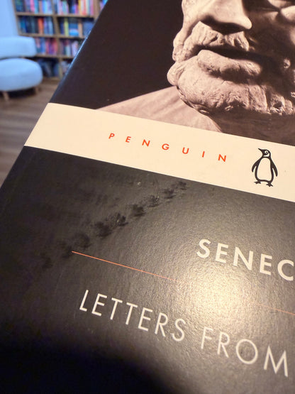 Letters from a Stoic (Penguin Classics) *BRUISED BOOK*